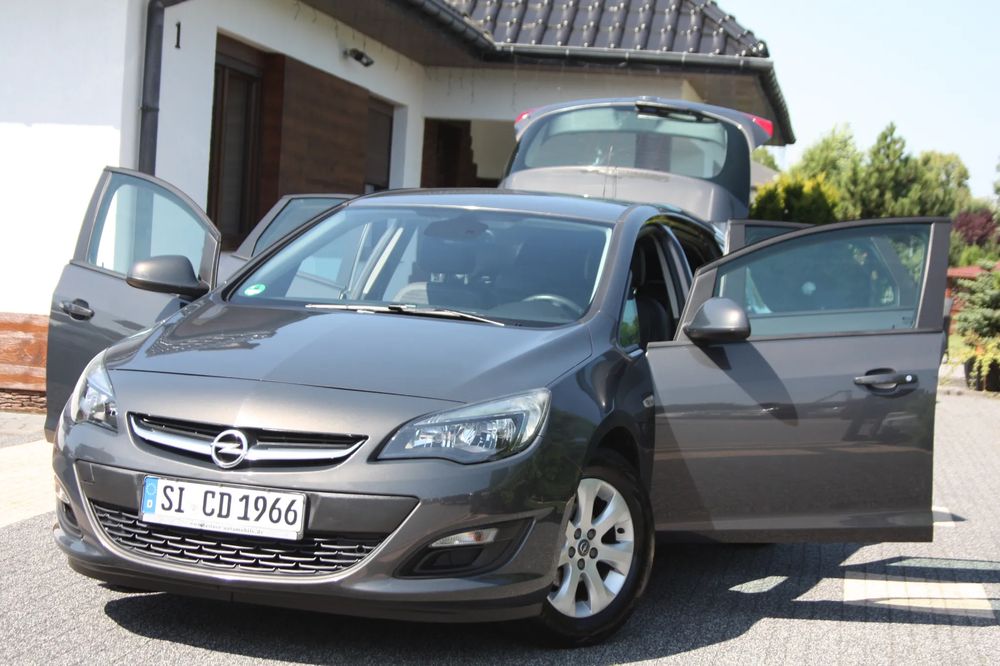 Opel Astra J (2009-2019) 1.4 Turbo Design Edition 2014