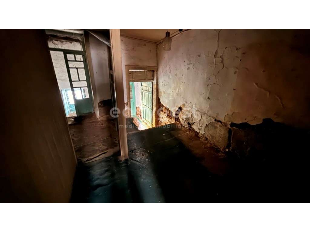 Moradia em zona histórica - Castelo Branco - Grande imagem: 5/24