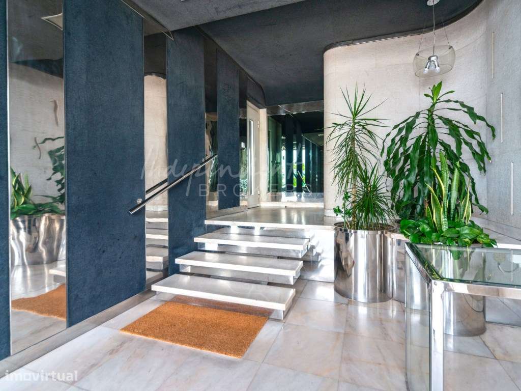 APARTAMENTO T4 TOTALMENTE REMODELADO NAS TORRES DO RESTELO, COM VIS...-32