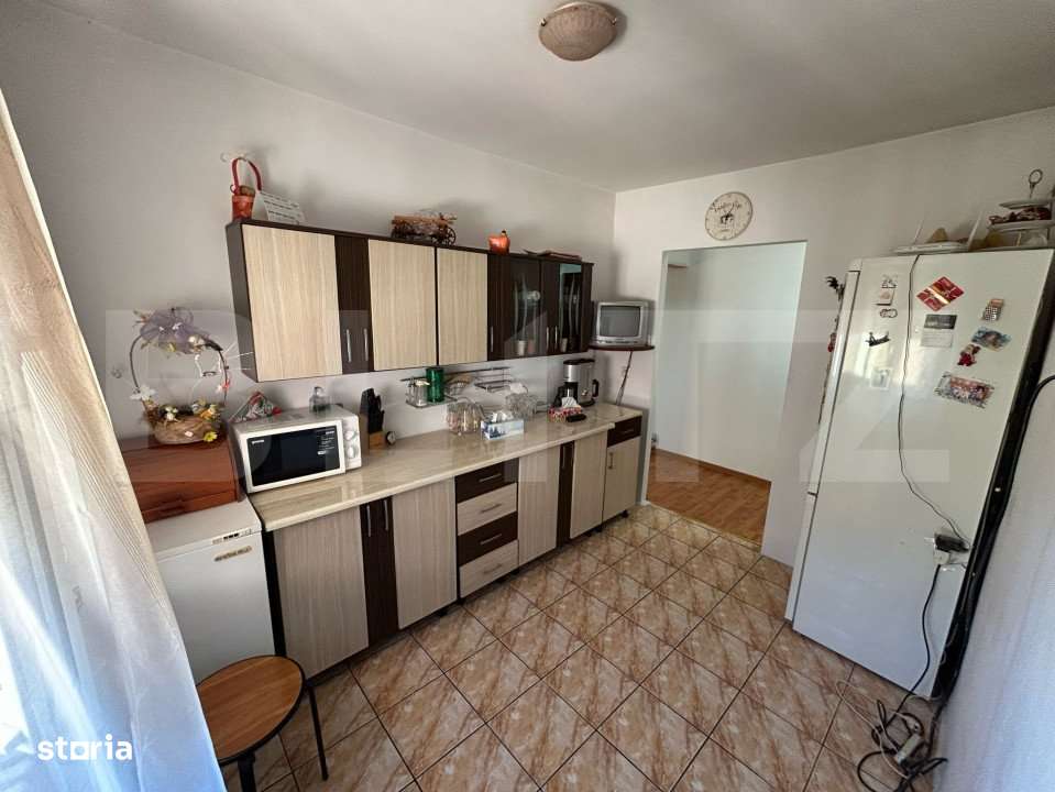 Apartament decomandat cu 3 camere,2 bai, 70 mp, zona Cetate - Imagine principală: 2/8