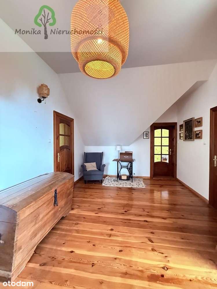 Dom jednorodzinny z lokalem usługowym - blisko par-18