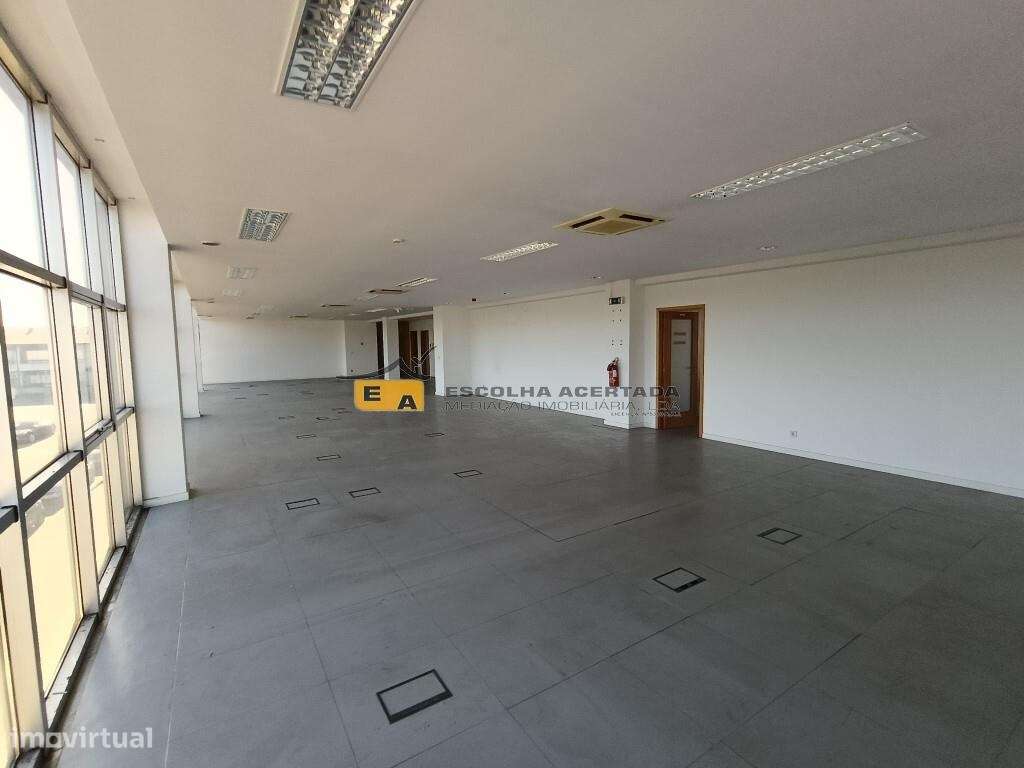 Escritório para comercio e serviços com aparcamento - Grande imagem: 4/6