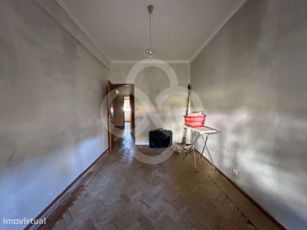 Apartamento T3 em Carnaxide com excelente localização próximo a com...-13