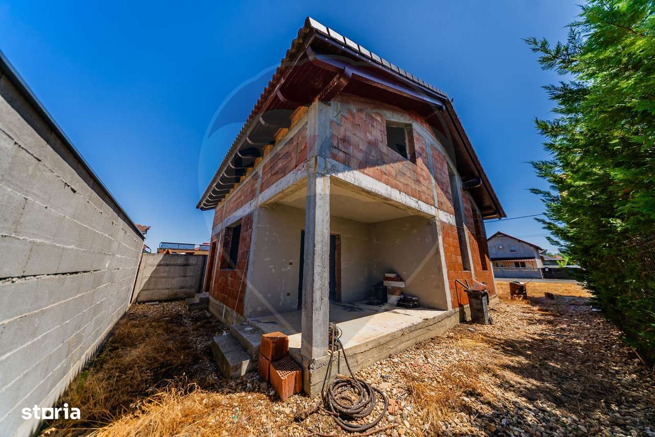 Casă / Vilă de vânzare la rosu Livada - Imagine principală: 4/14