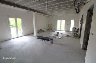 Apartamento Duplex T2+1 com Terraço - Grande imagem: 2/23
