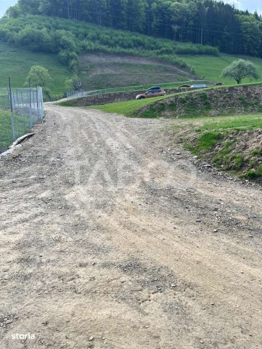 Teren 1059 mp in Raul Sadului– Natura  liniste si investitie - Imagine principală: 4/5