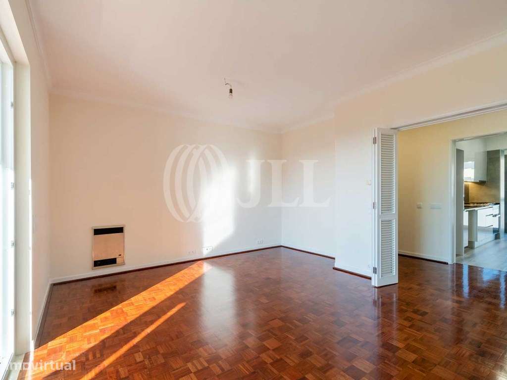 Apartamento T3+1, com varanda e estacionamento, na Parede - Grande imagem: 3/23