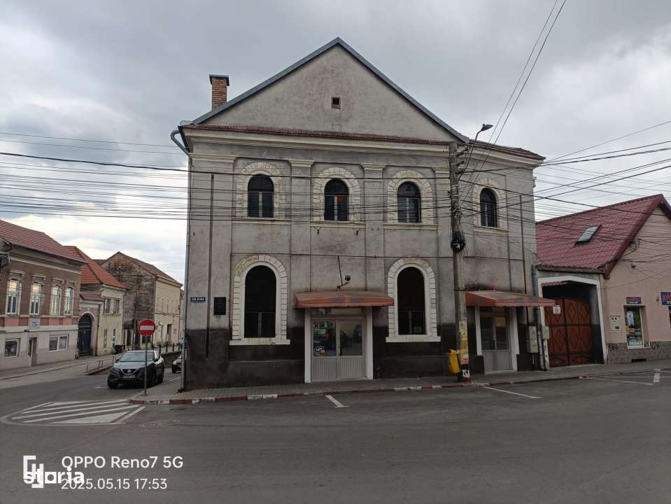 Spaţiu comercial in zona centrala de vanzare - Imagine principală: 2/8