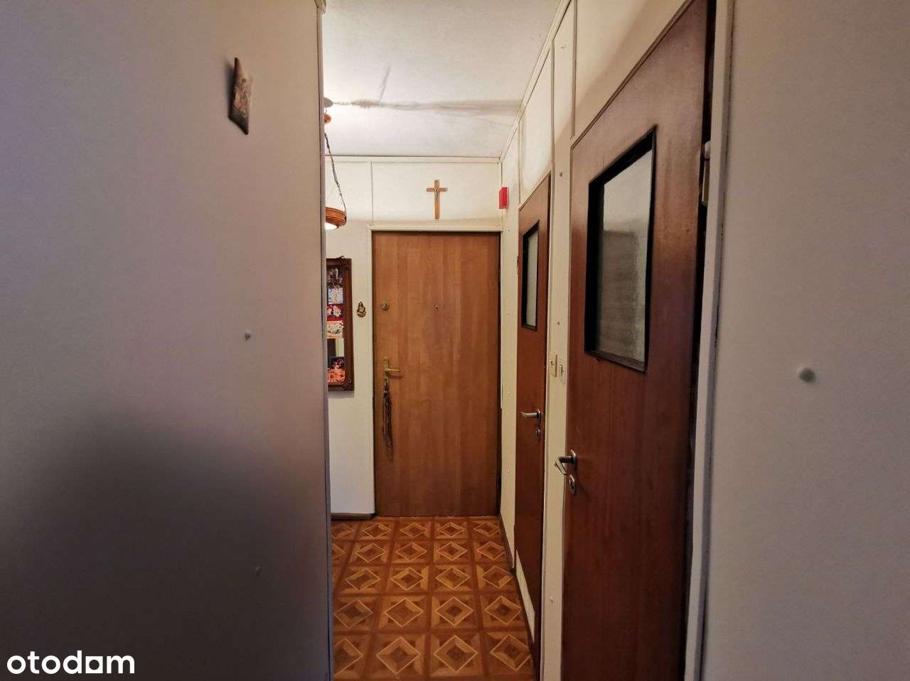 Mieszkanie 4-pok., I piętro, 2 piwnice- Złotów (ce-16