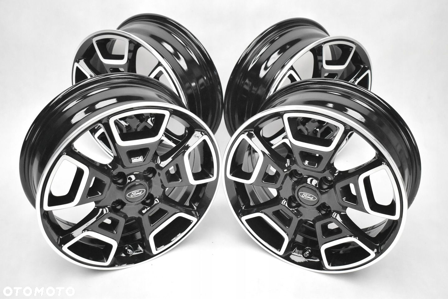 FORD ECOSPORT 6x17 ET37,5 4x108 DN1C-1007-AA - 5