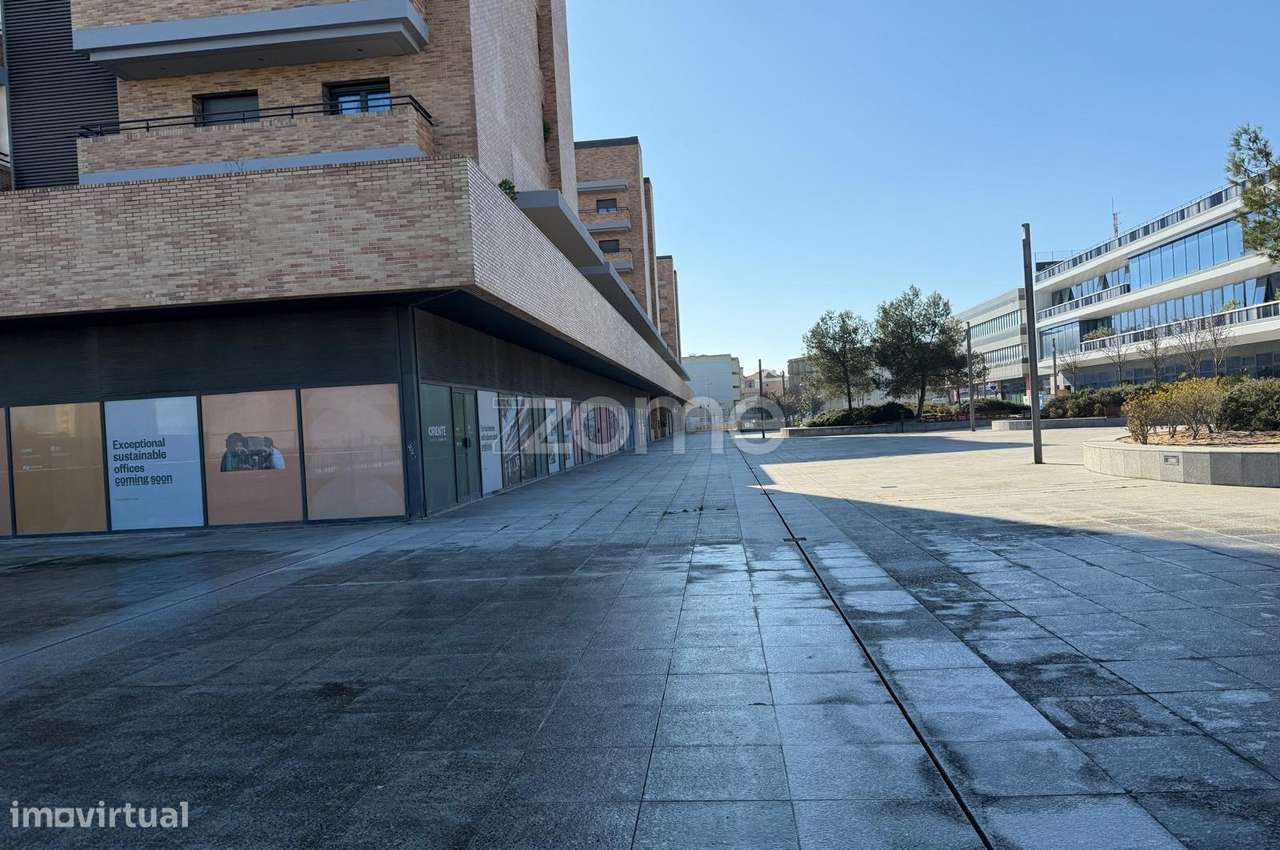 Loja de 400m2 com saída de fumos - Grande imagem: 3/12