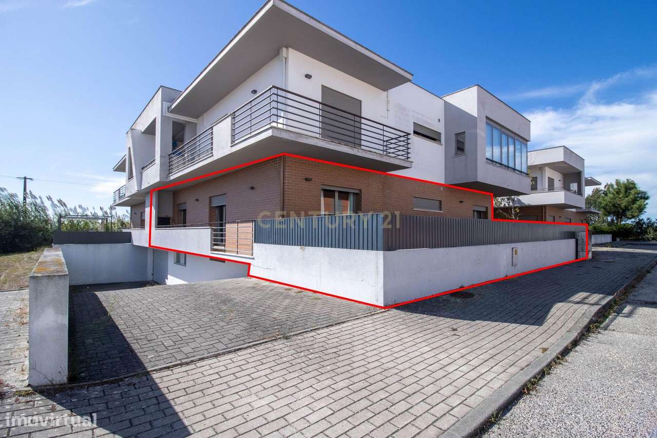 T3 com Terraço de 63 m² e Garagem de 70 m² | Comeira, Marinha Grande-30