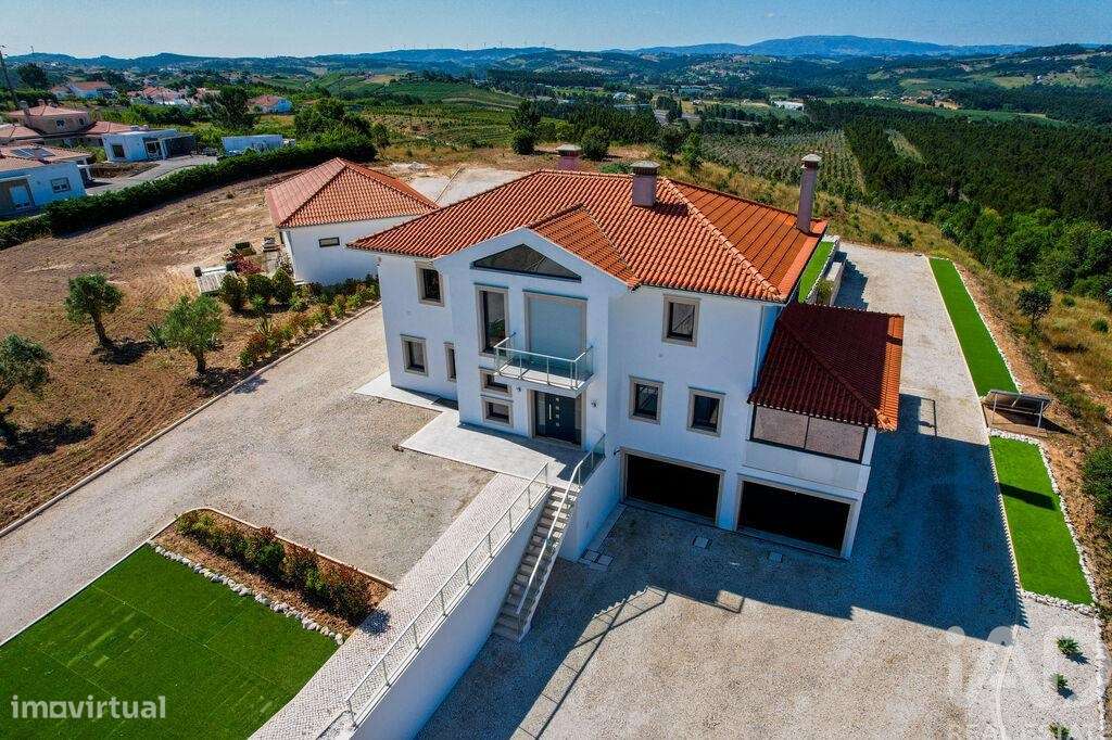 Casa / Villa T3 em Caldas da Rainha - Nossa Senhora do Pópulo, Coto e - Grande imagem: 5/30