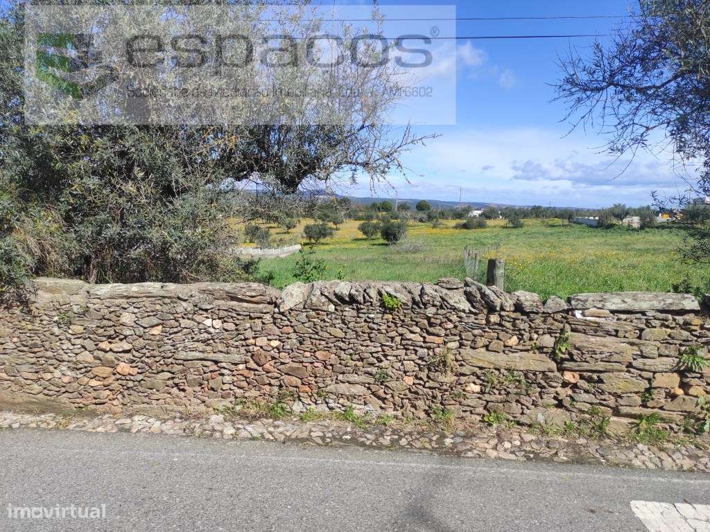 Terreno em perímetro Urbano - Grande imagem: 2/6