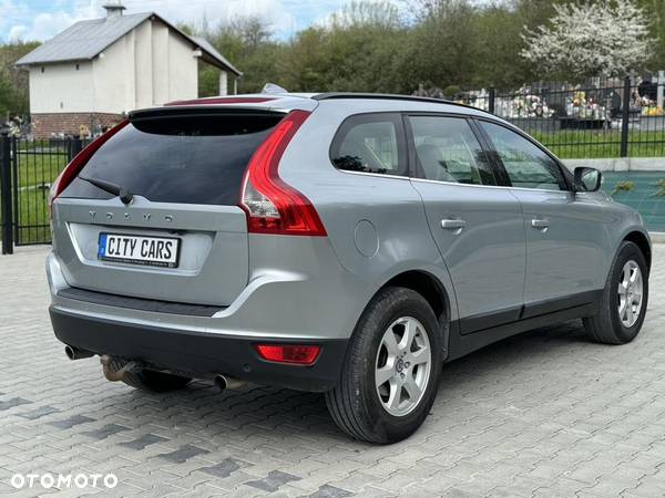 Volvo XC 60 - 4