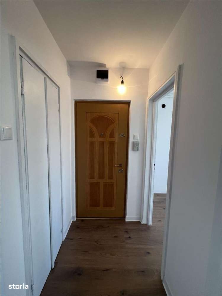 Apartament cu 2 camere balcon amplasat la etajul 2 din 4 zona Terezian-7