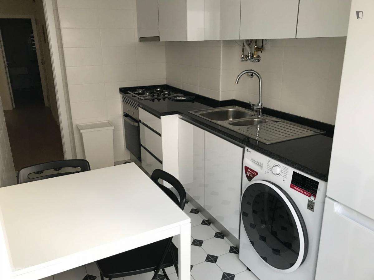 Quarto - localizado em Parque das Nações Lisbon - Grande imagem: 4/10