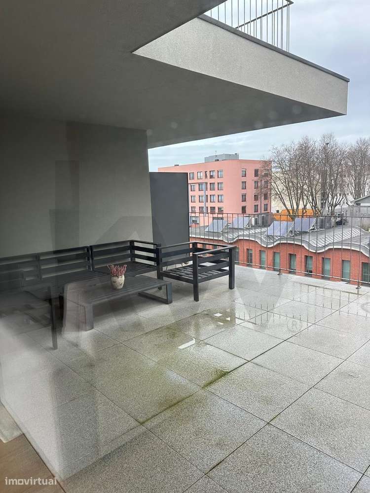 Recuado em Matosinhos Sul - Apartamento T2 de luxo novo (último piso)-17