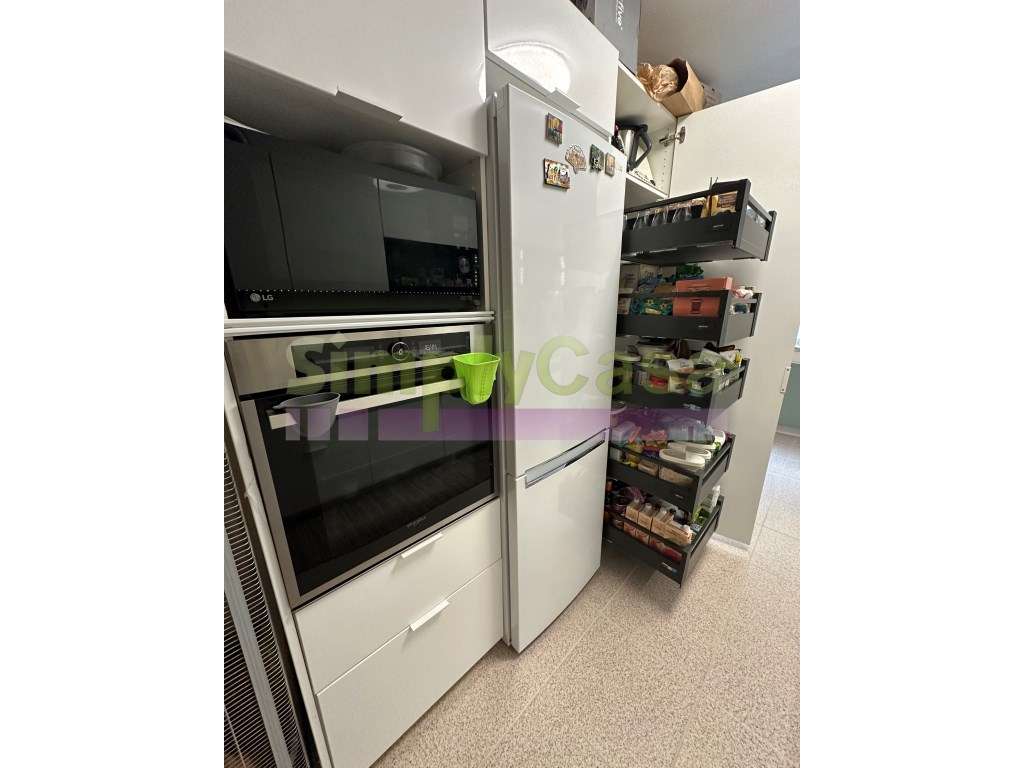 Excelente Apartamento T3 em Setúbal - Bairro Afonso Costa-11