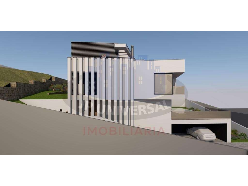 Vende-se Terreno com Projeto com Vista Castelo-7