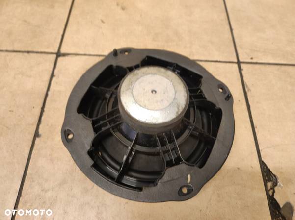 Głośnik subwoofer bang olufsen Audi RS3 8V - 2