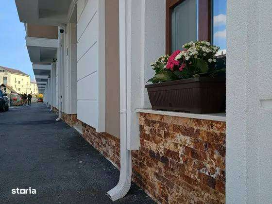 Vilă 5 camere  curte și parcare – 1 Decembrie - Imagine principală: 5/20