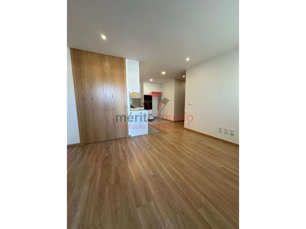 * Oferta Escritura e Registo - Ap. T1 - Novo - Edf. Andorinha Resid... - Grande imagem: 4/16