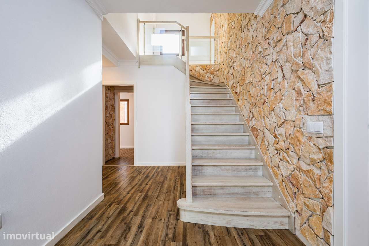 Moradia T4 renovada | Piscina Aquecida - Parceiros-15