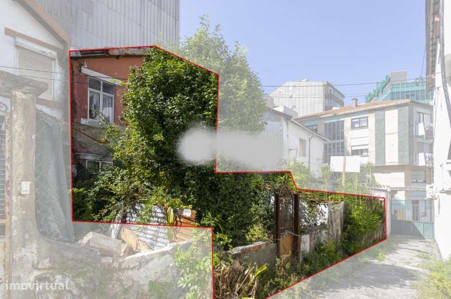 Moradia Geminada T2 para Reconstruir ao lado do Corte Inglês, em Gaia!-10