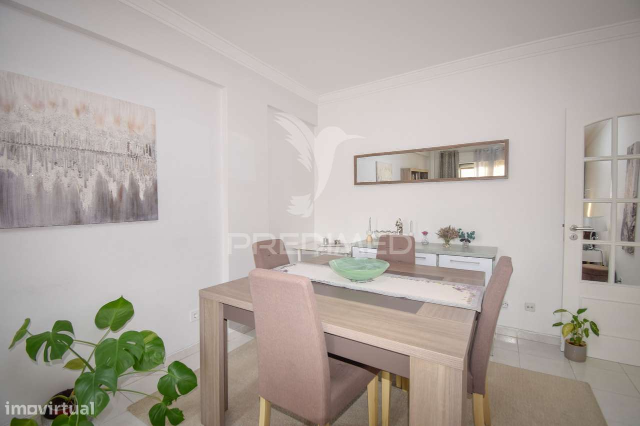 Magnifico T2 em muito bom estado com elevador perto do Tagus Park - Grande imagem: 4/25