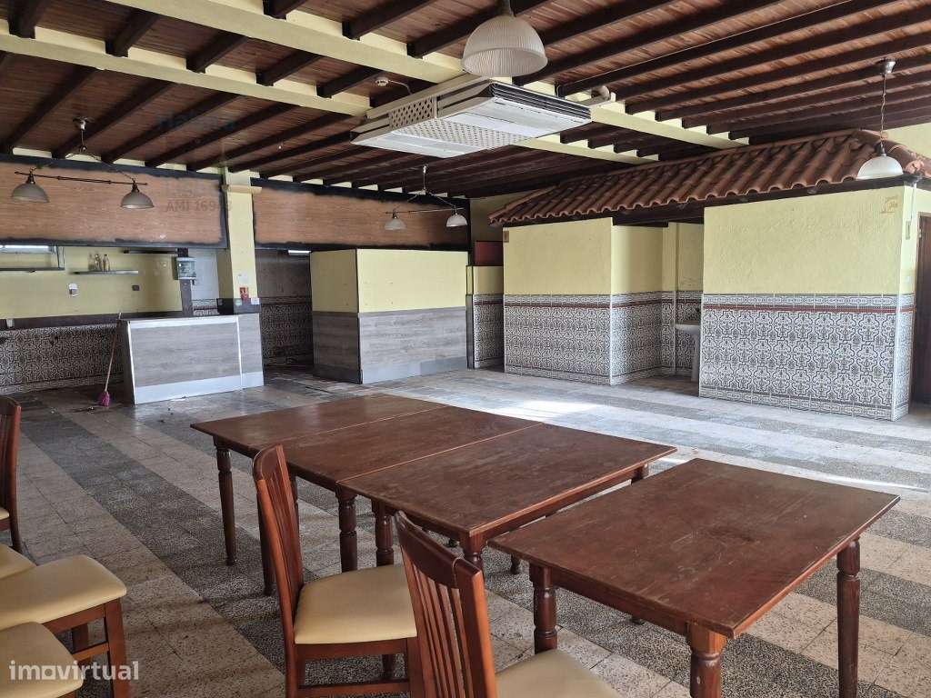 Estabelicimento comercial no Gaio Rosário: Oportunidade com Terraço - Grande imagem: 2/15