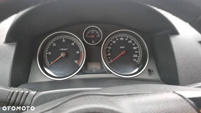 Opel Astra III 1.7 CDTI Cosmo - 18