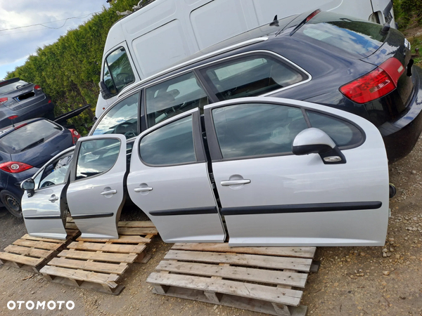 Peugeot 207 5D HB klapa bagażnika drzwi zderzak kod lakieru EZRC - 2