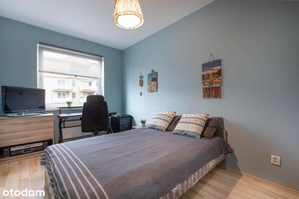 Ładne, z dużą loggią z 2010 r. piwnica, garaż-1