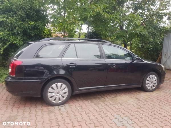 Toyota Avensis 2.0 D-4D Sol - 4