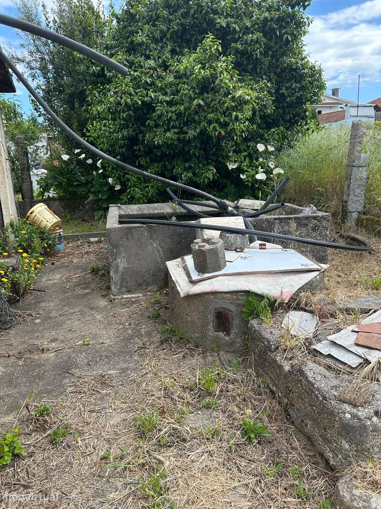 Moradia Isolada T2 para Restaurar em Paredes-7