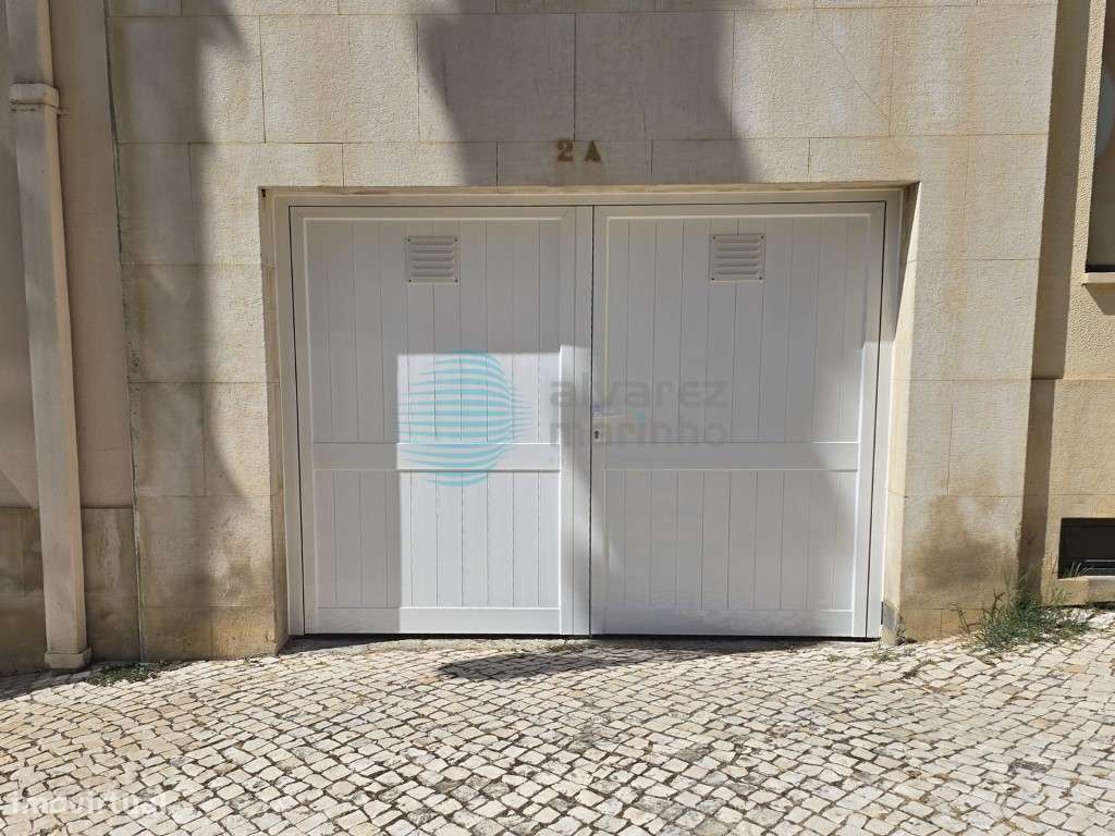 Boxes / arrecadação no centro da Cidade de Torres Vedras. - Grande imagem: 2/13