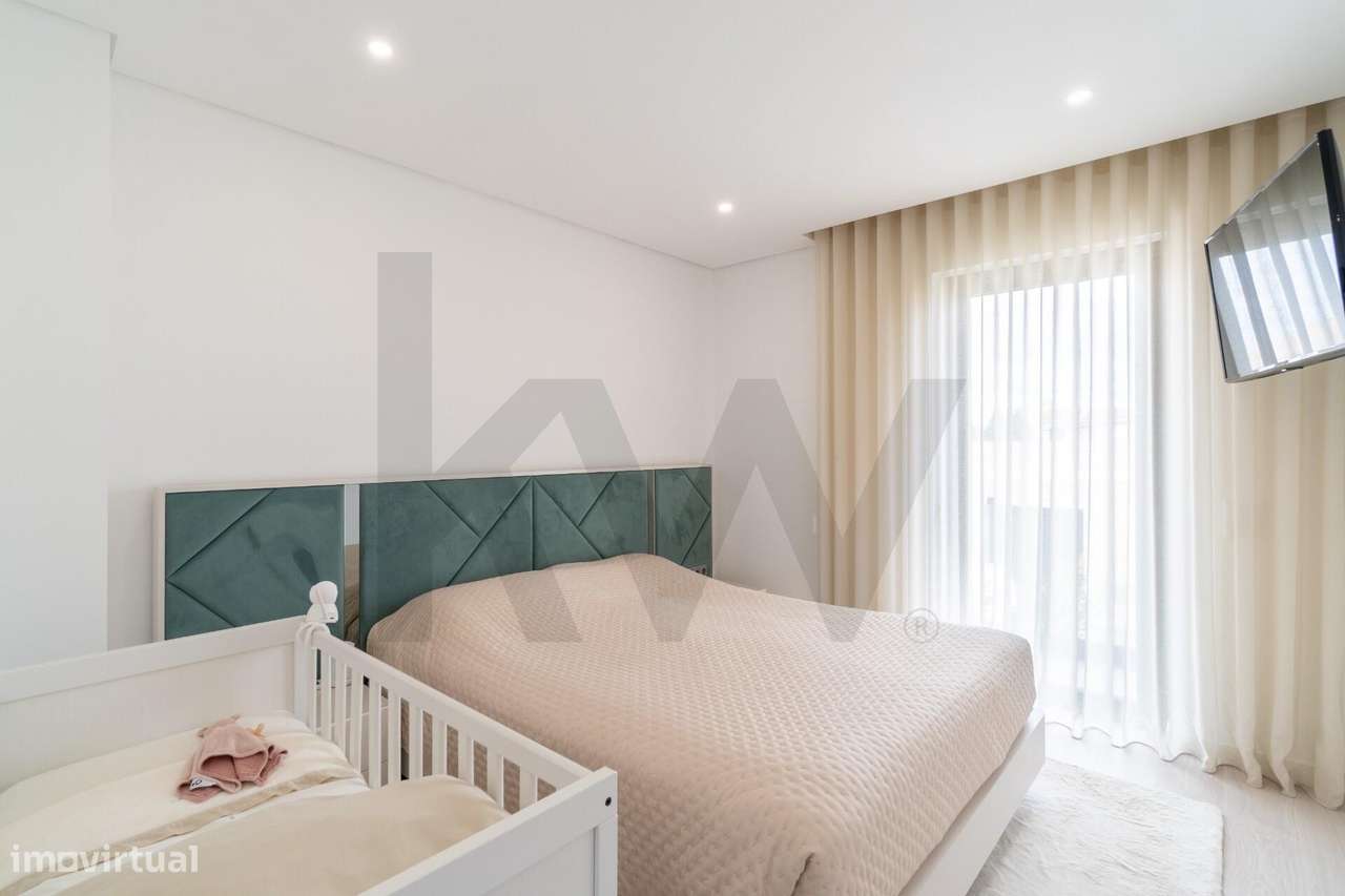 Exclusivo Apartamento T3 Contemporâneo de Alta Gama – Patacão, Faro-23