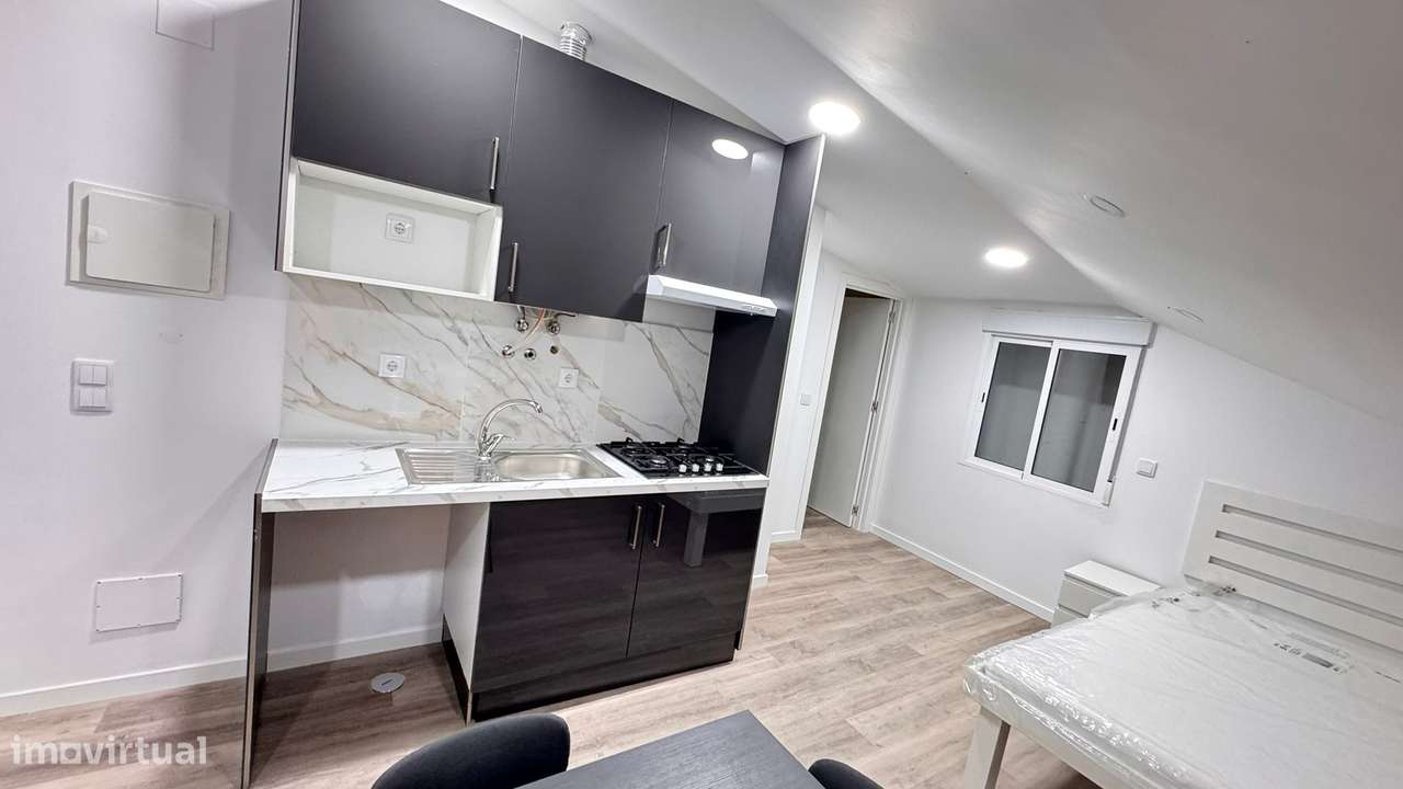 Apartamento de tipologia T0 situado no centro de Abrigada, Alenquer. - Grande imagem: 4/12