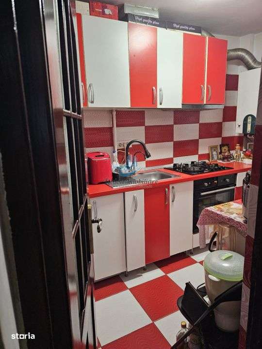 Apartament 2 camere etaj 1, Zona Ciuperca Maratei - Imagine principală: 5/5