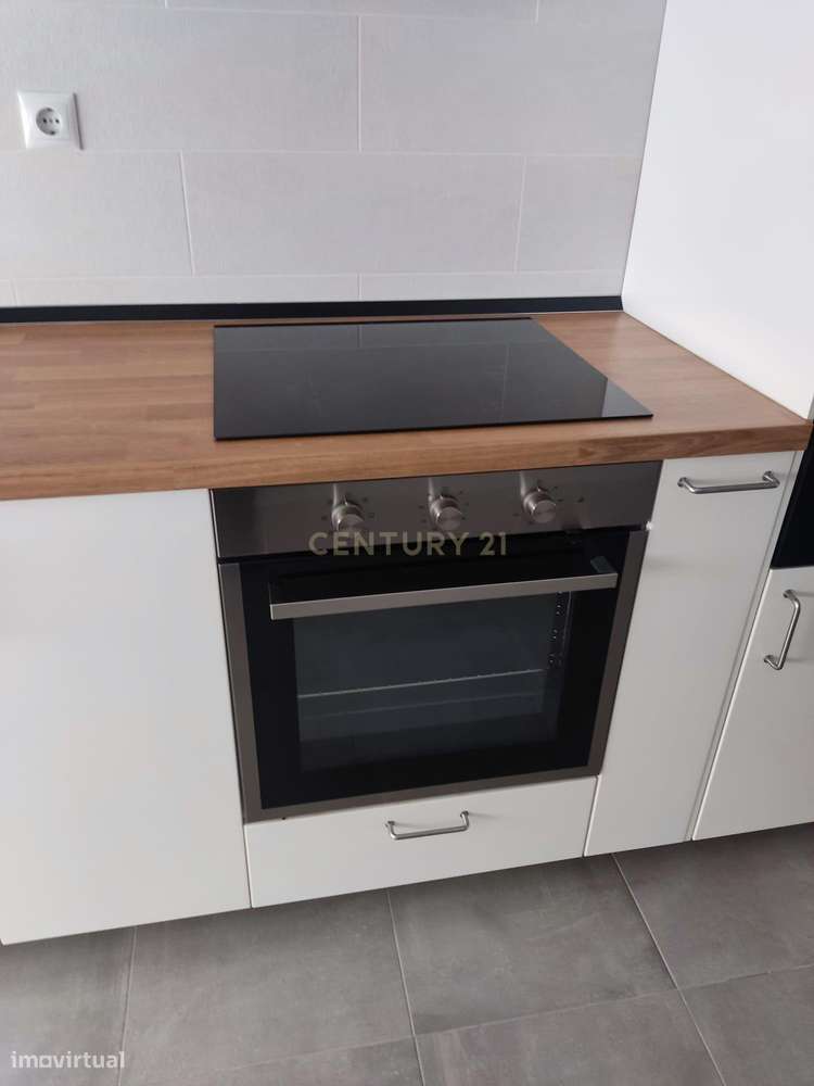 Apartamento T2 em Barreiro com Vista e Varandas - Grande imagem: 5/13