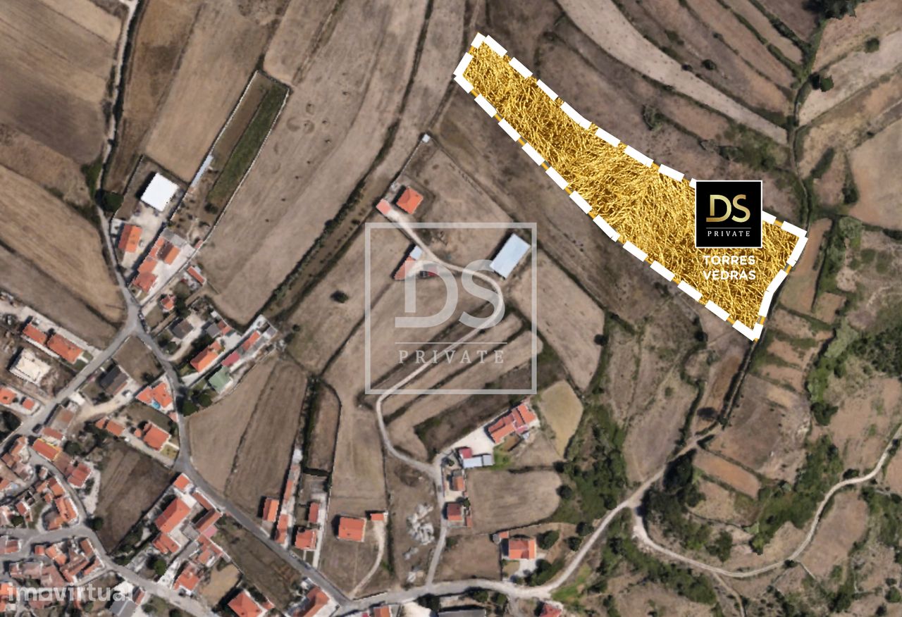 Terreno rústico e plano com a área de 12.680 m2 em Aldeia Saloia