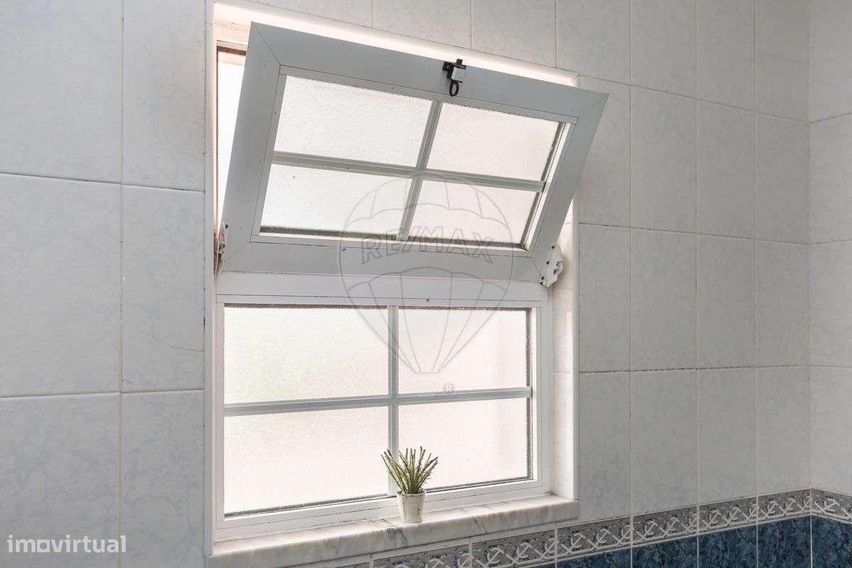 Moradia T4 em Quinta do Anjo-29