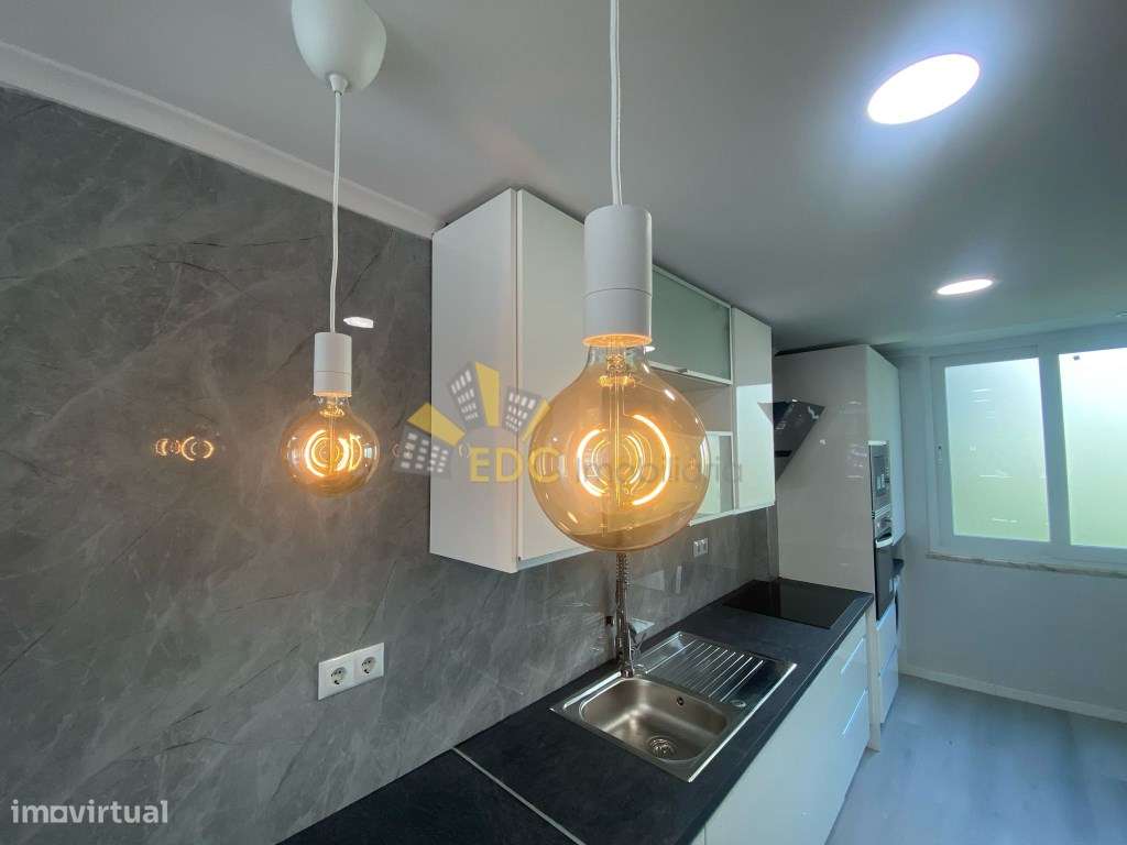 Apartamento T2 Totalmente Remodelado em zona Premium de Benfica | A...-6
