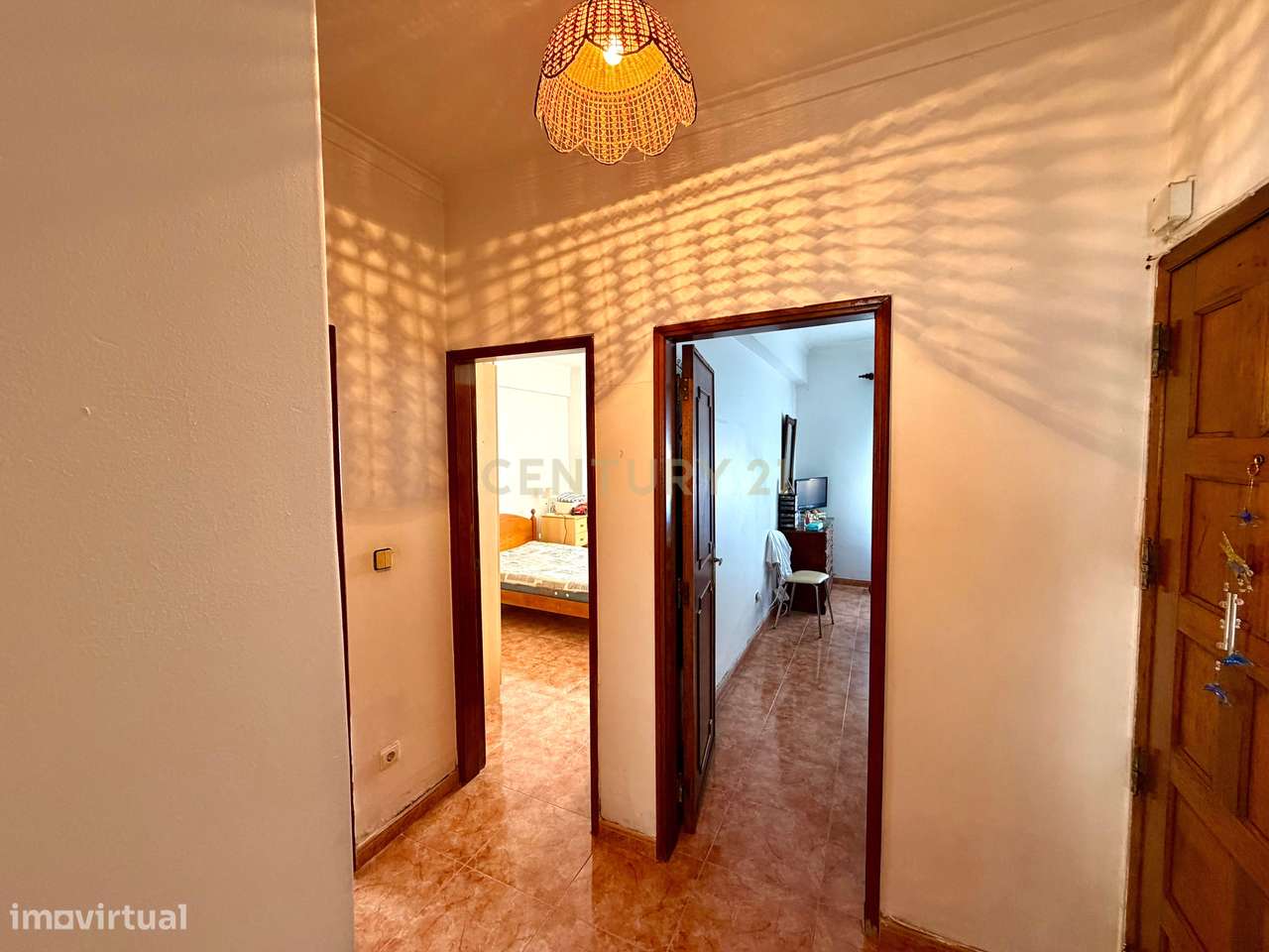 T2 Luminoso em Mem Martins | R/C com Boas Áreas e Zona Tranquila-15