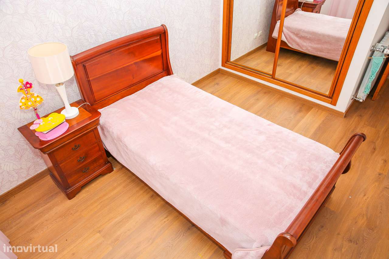 Excelente apartamento T3 com 111m2 no centro da Abrigada-44