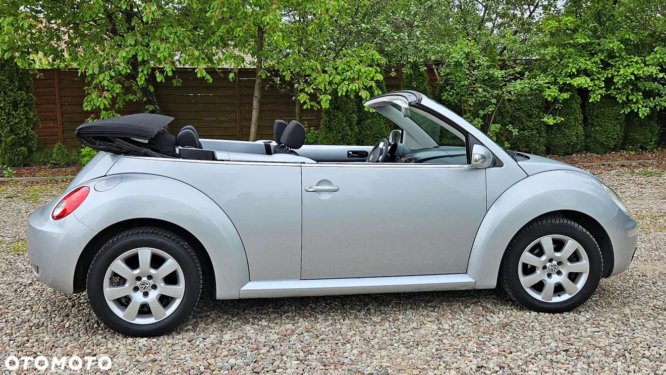 Volkswagen New Beetle - 10