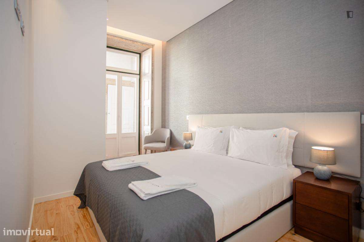Apartamento com 1 quartos - localizado em Sé Porto - Grande imagem: 4/23