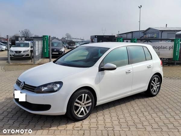 Volkswagen Golf - 1