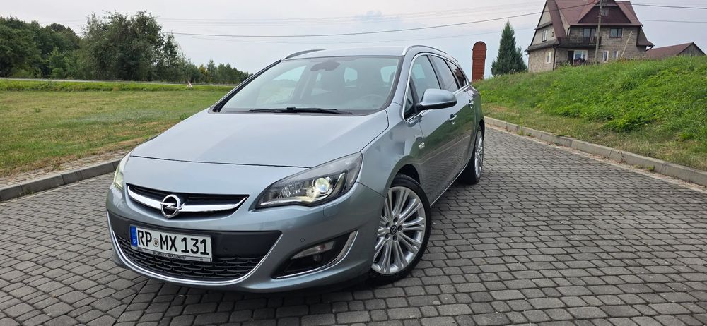 Opel Astra J (2009-2019) 1.6 Turbo Innovation 2012